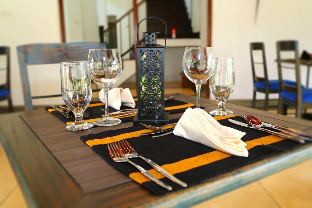Tranquil Negombo Boutique Hotel Exterior photo