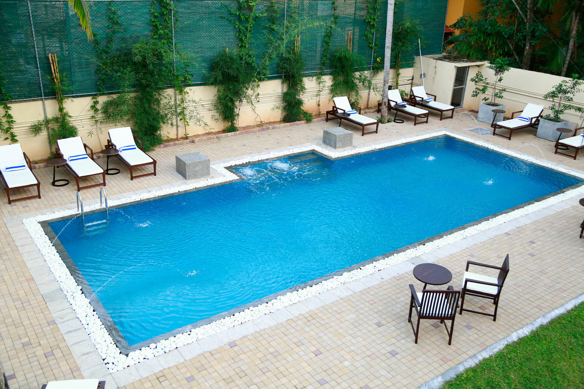 Tranquil Negombo Boutique Hotel Exterior photo